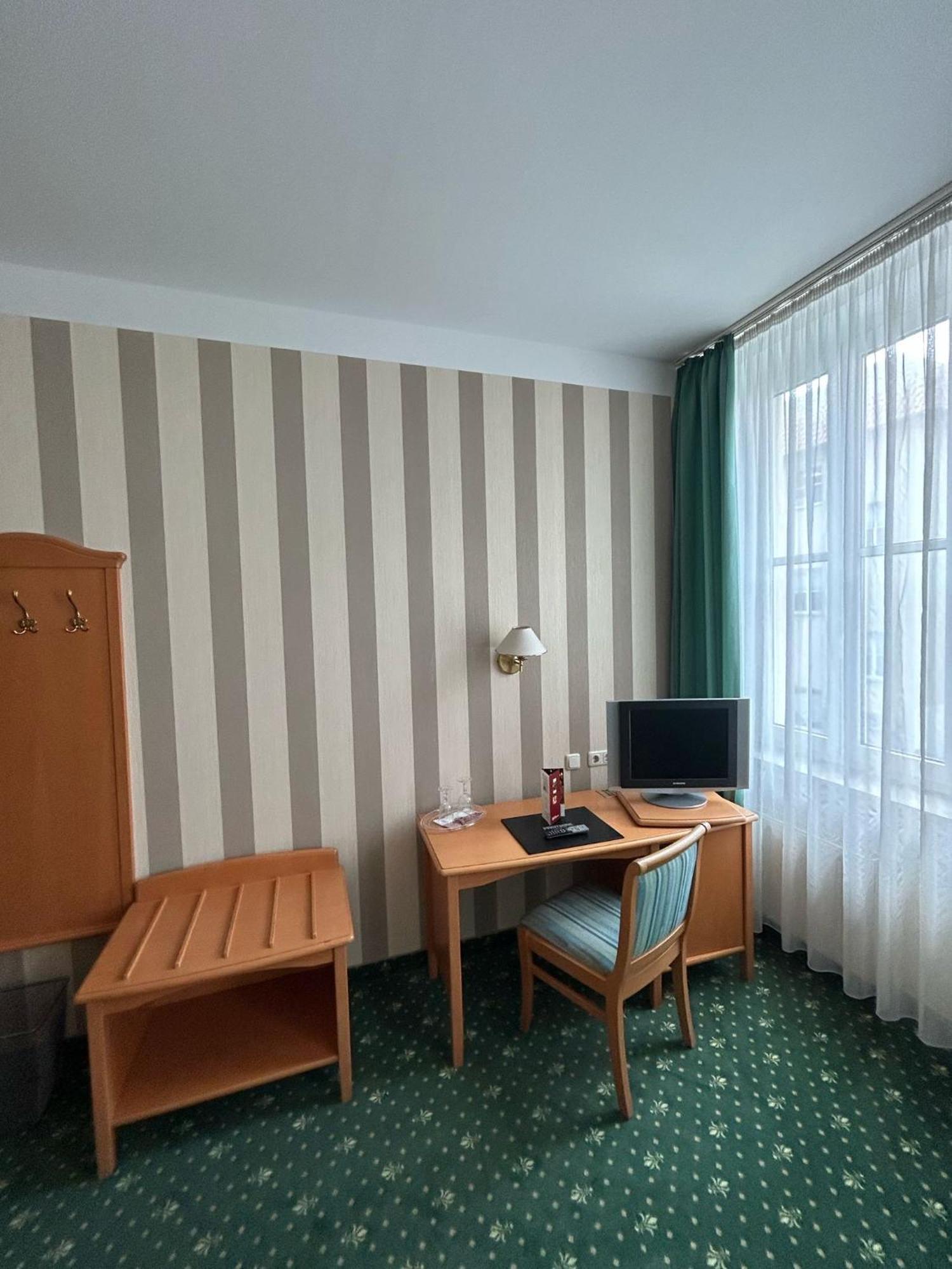 Hotel Uckermark Пренцлау Экстерьер фото