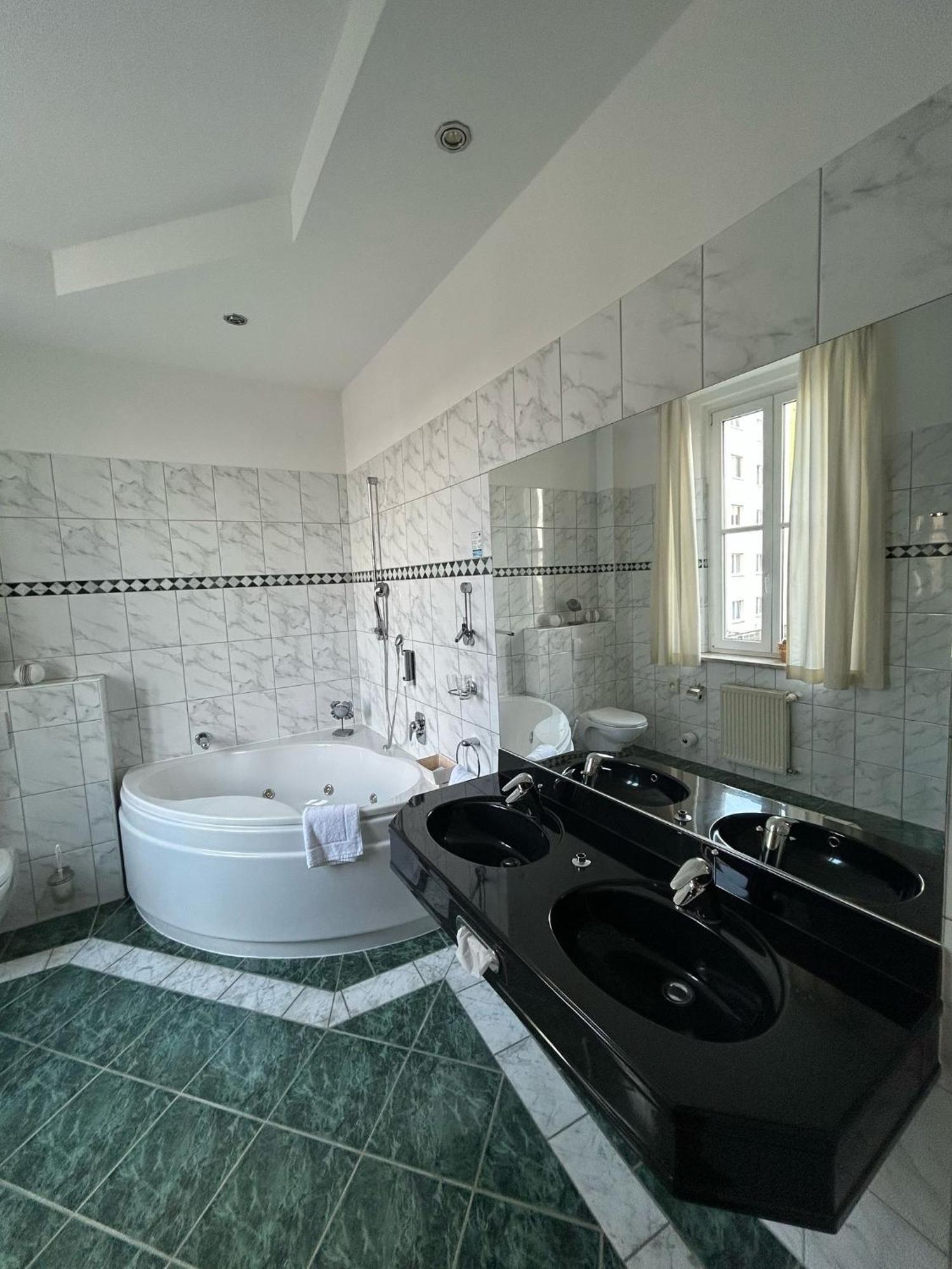 Hotel Uckermark Пренцлау Экстерьер фото