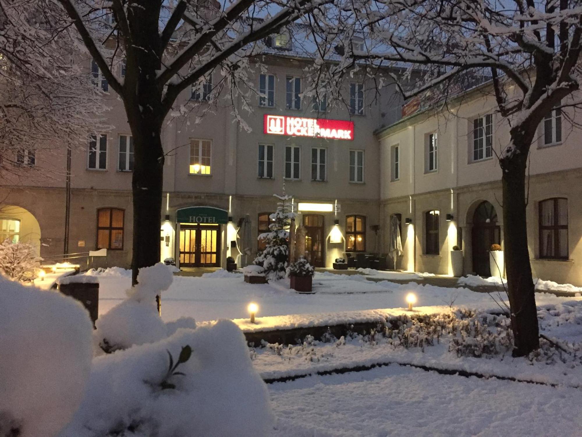 Hotel Uckermark Пренцлау Экстерьер фото